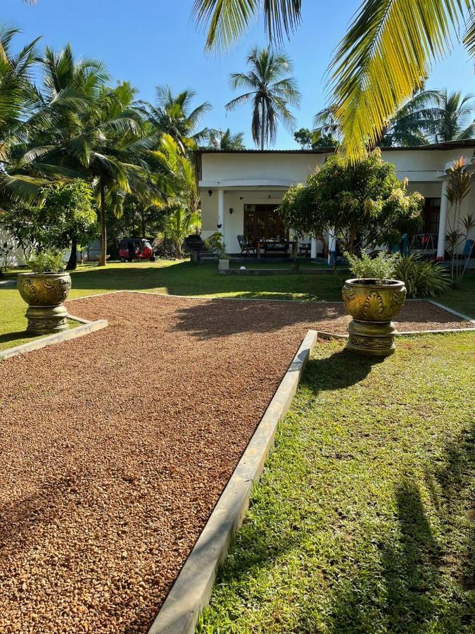 Villa Alex Берувала Екстериор снимка